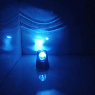 Đèn LED cảnh sát xoay mới lạ của tiệc Tadisco