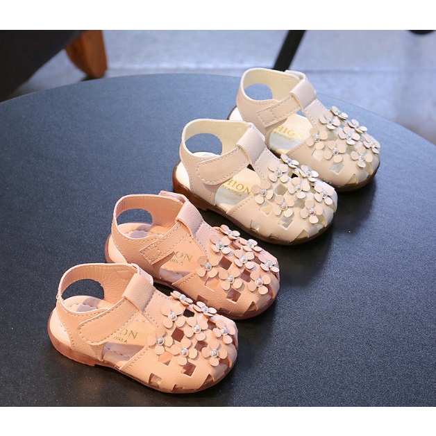 Mới_Sandal rọ hoa xinh xắn mềm mại cho bé gái size từ 15-25