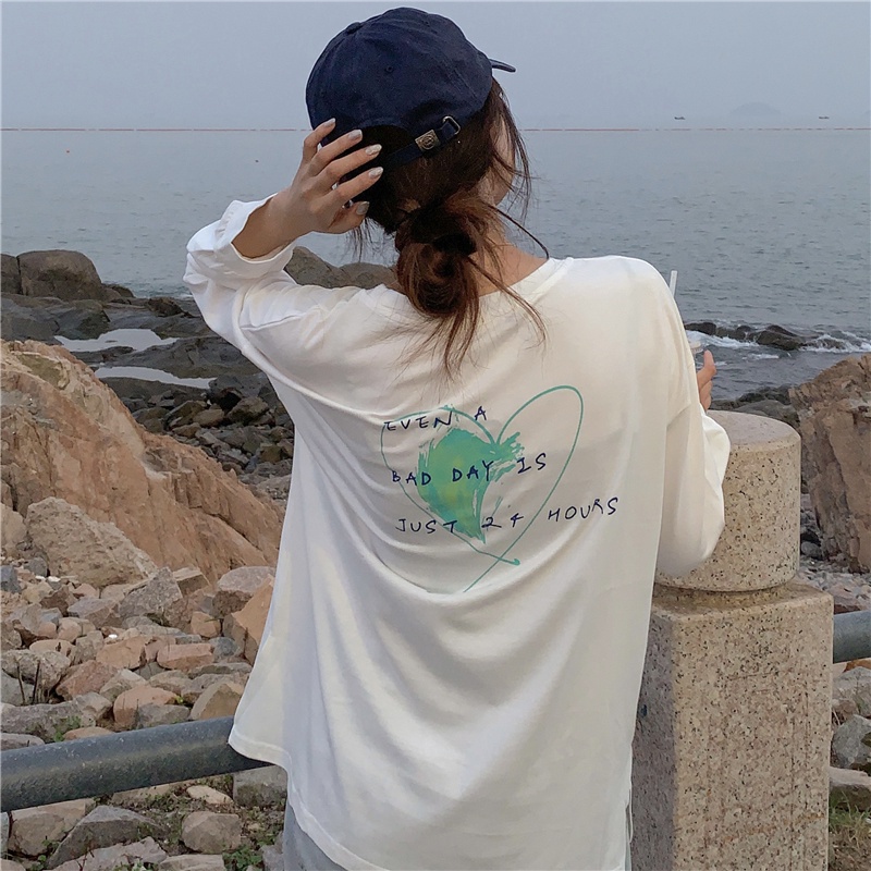 Áo sweater tay dài cổ tròn in chữ thời trang mùa thu