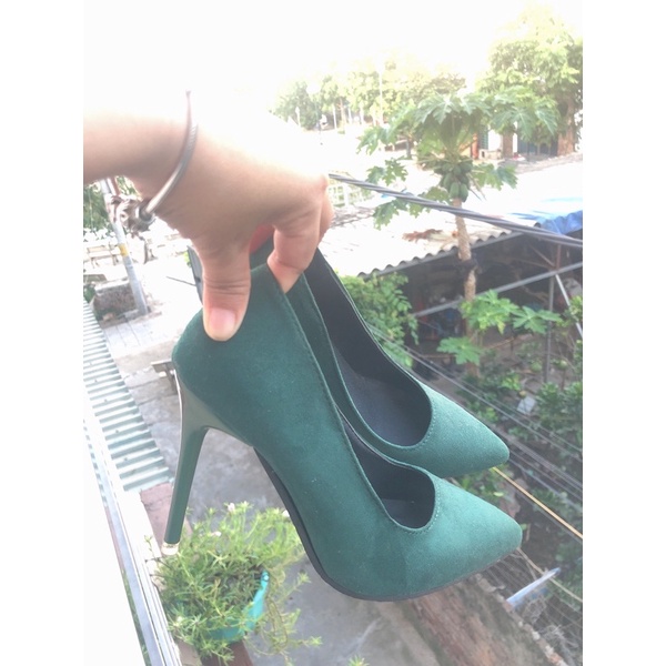 Thanh lý giầy người lớn và trẻ