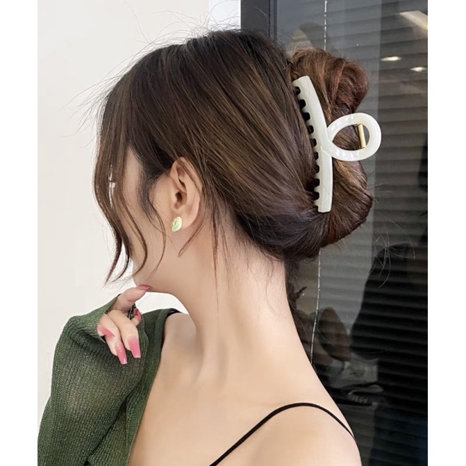 Kẹp tóc càng cua mầu trong mờ nhiều mầu
