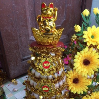 Bông tỏi ông địa thần tài 9 tầng CÓ ĐÈN (mèo vàng vãy tay - thần tài vãy tay)