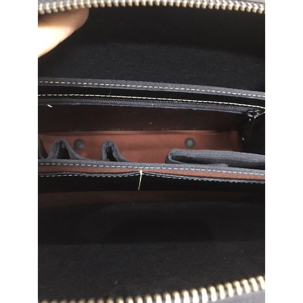 Túi đeo chéo da thật Big Prosperity - hàng trưng bày