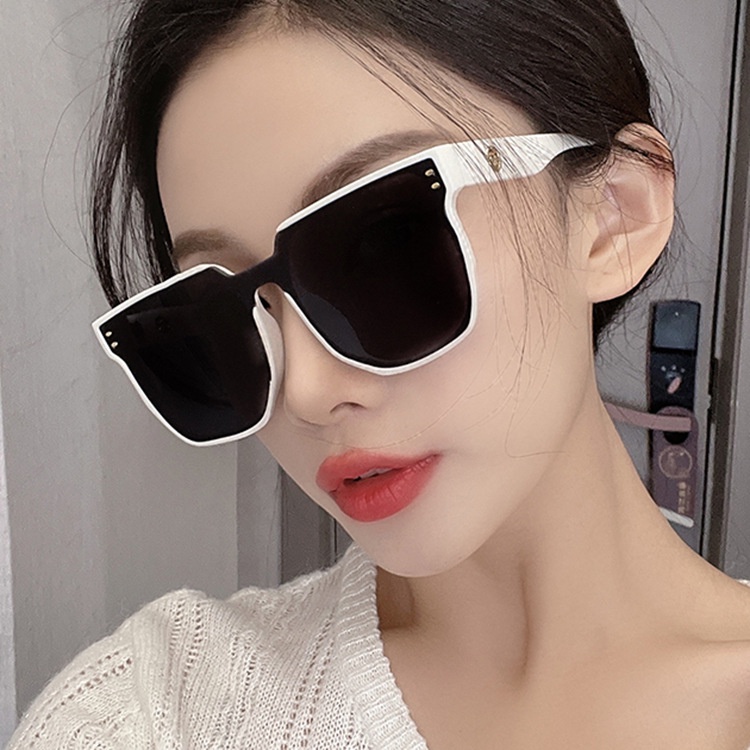 Kính Mát Hàn Quốc Gọng Vuông Chống Tia UV Sự Bảo Vệ
