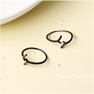 Nhẫn đen đơn giản xinh xắn