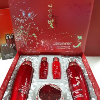 🇰🇷

Bộ mỹ phẩm dưỡng da DAANDANBIT Hàn Quốc set3 Premium Red Ginseng