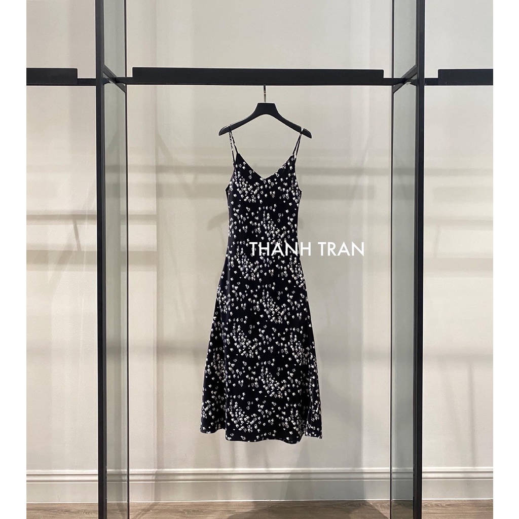 Váy lụa satin Thanh Trần