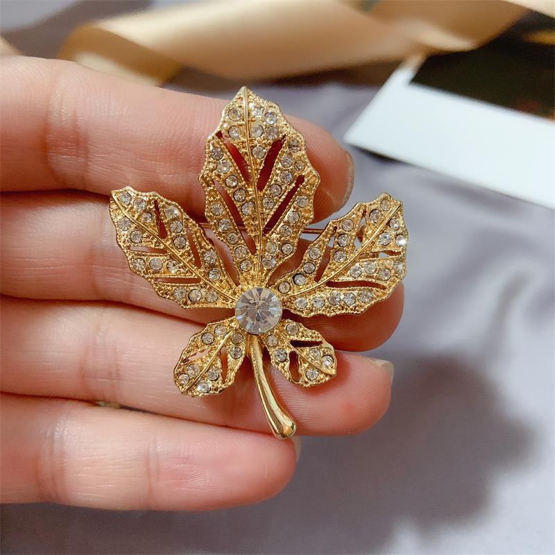 Ghim Cài Áo Đính Ngọc Trai Giả Thời Trang Nữ