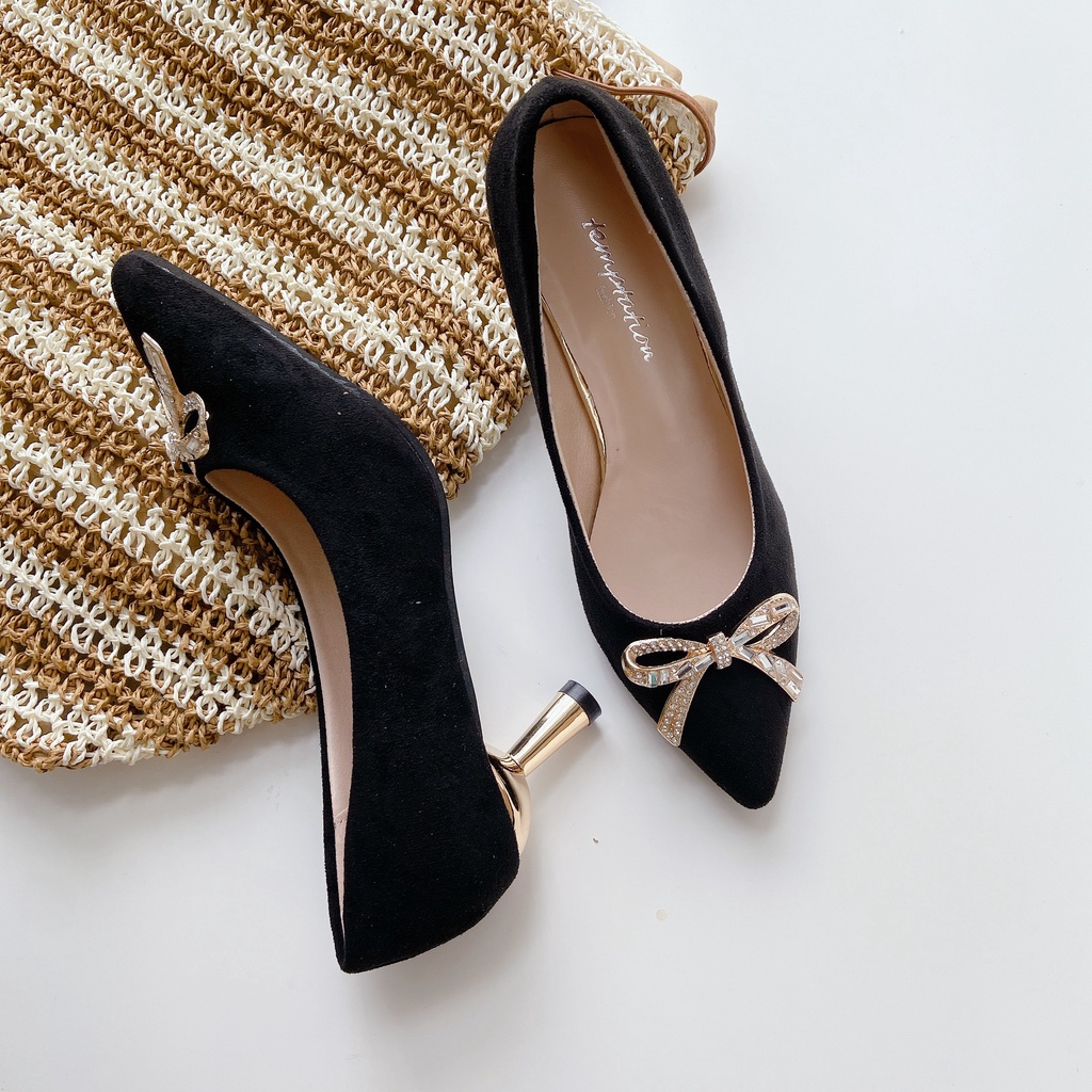 Giày cao gót mũi nhọn, cao 5p charm nơ đá, chất liệu da lộn, kiểu dáng trẻ trung-tiemgiaydazzling DA694