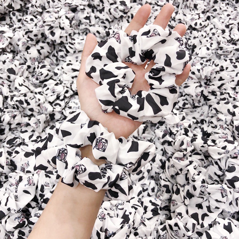 Scrunchies Bò Sữa