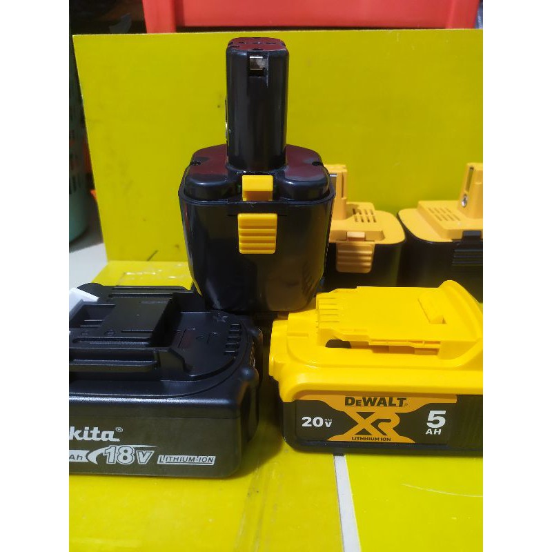 pin Hitachi 12v chọt