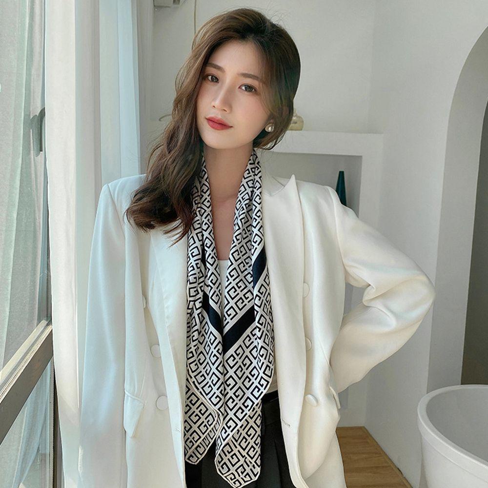 Khăn Quàng Cổ Vuông 15H Bằng Lụa Họa Tiết Hình Học Đơn Giản Phong Cách Hàn Quốc