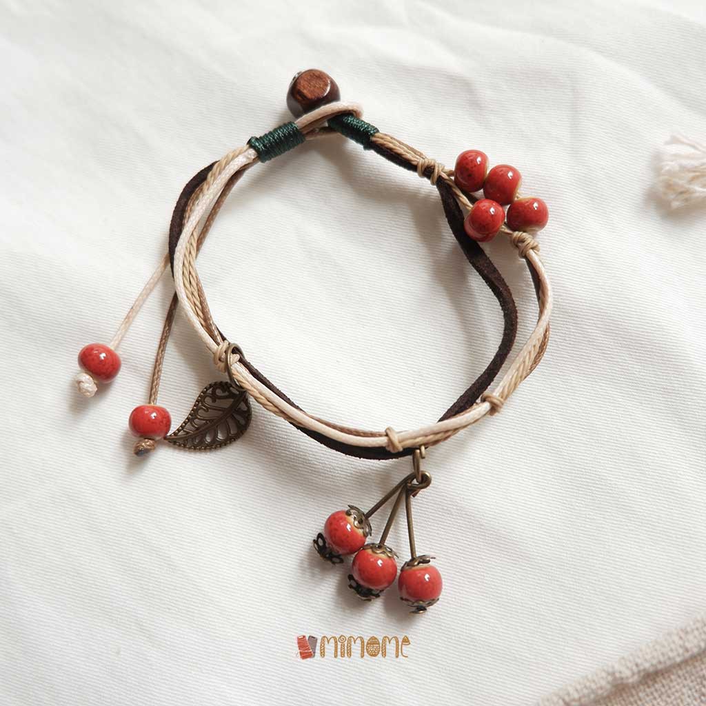 Vòng gốm cói cherry đỏ | BigBuy360 - bigbuy360.vn