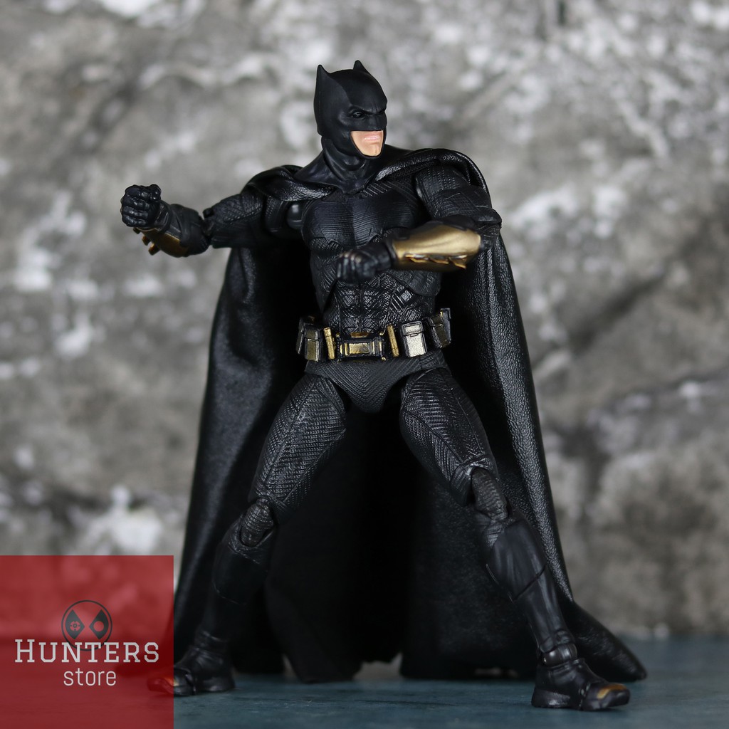 Mô hình Batman Mafex Justice League