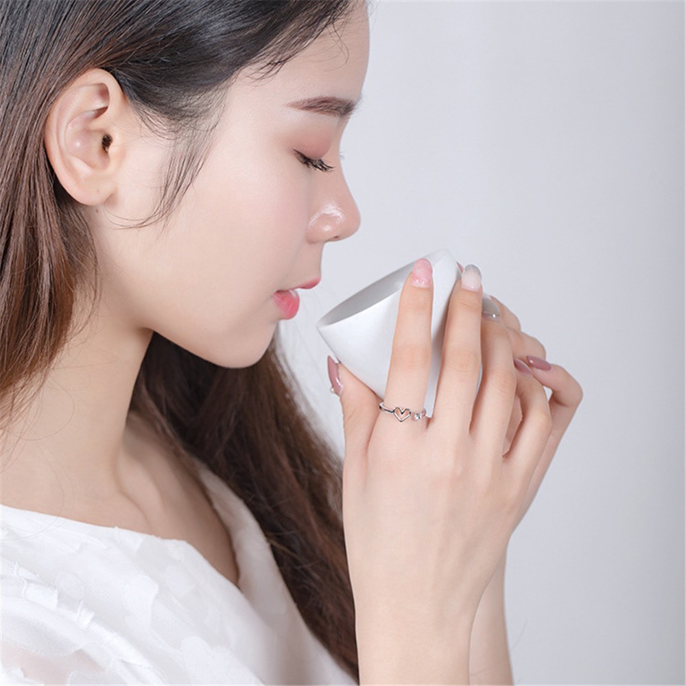 Nhẫn nữ hình trái tim thiết kế tinh tế và ấn tượng