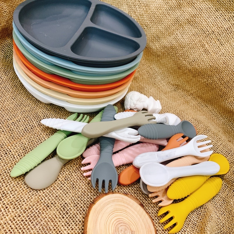 Khay bát ăn dặm Silicone đế hít chống đổ