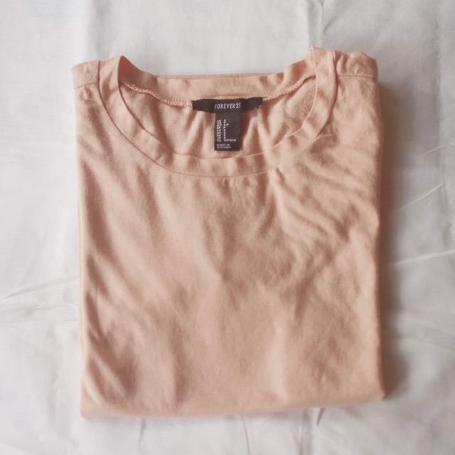 Áo thun bodysuit F21 màu hồng phấn | BigBuy360 - bigbuy360.vn
