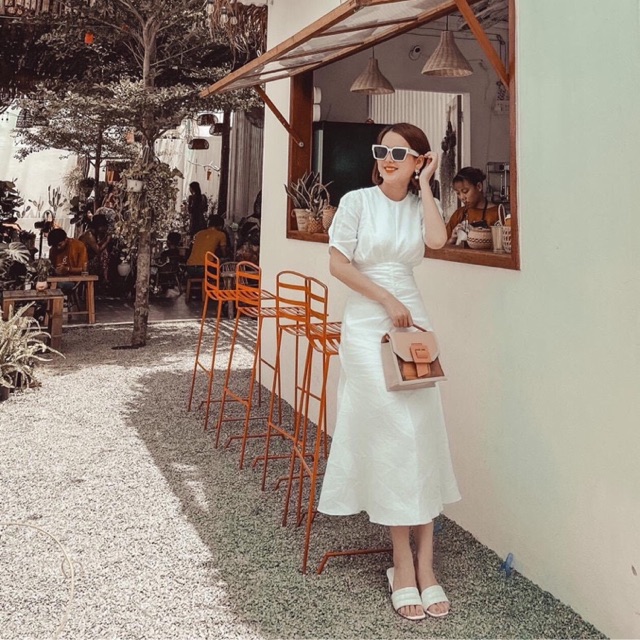 Đầm trắng dự tiệc nhún ngực / Đầm đi biển