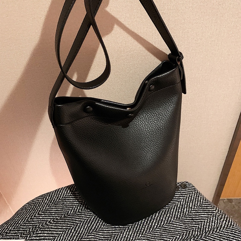 Túi Đeo Chéo Khóa Nam Châm Đa Năng Thời Trang Cho Nữ