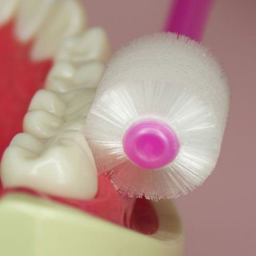 Bàn chải đánh răng 360 độ Higuchi Nhật Bản cho trẻ trên và dưới 3 tuổi với thiết kế độc đáo giúp làm sạch tận chân răng
