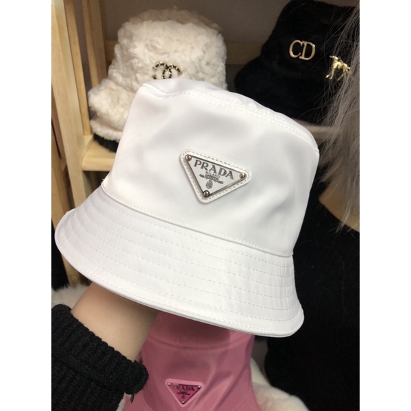 [Ảnh thật]Mũ vành bucket chất gió cài táp pradaa siêu hot