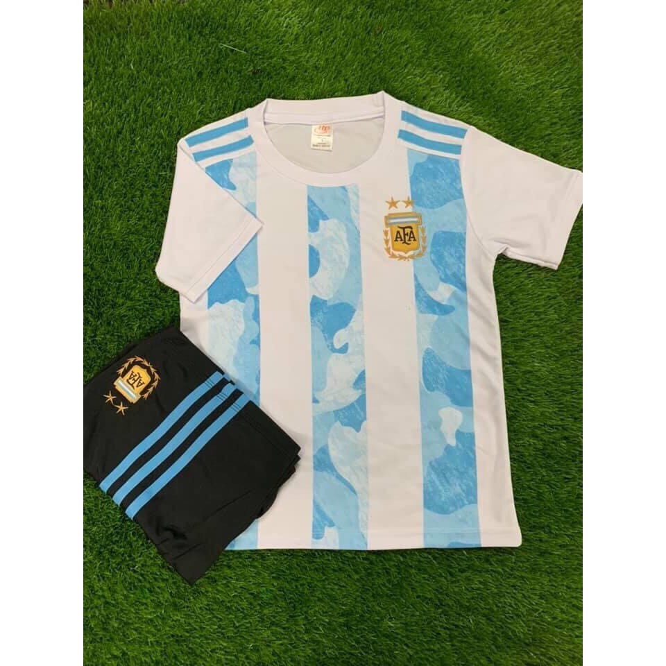 Áo đá bóng đá banh trẻ em nhiều mẫu mới nhất,hàng có sẵn(đặt đội khuyến mại in tên số)