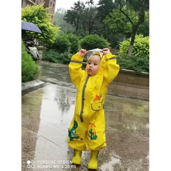 Áo mưa liền quần chống nước cho bé