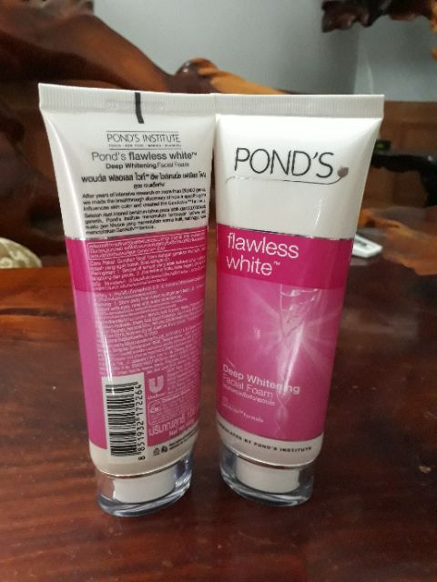 Sữa rửa mặt Pond's Hồng Flawless White - Deep Whitening Facial Foam