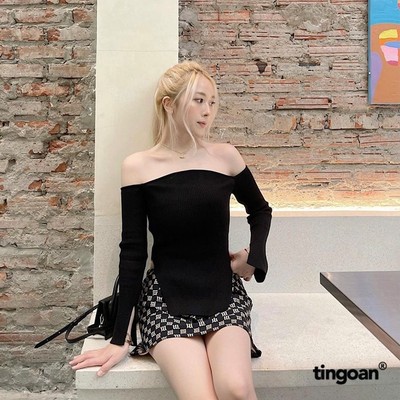 TINGOAN®  - Áo len xù trễ vai lượn viền ngực xẻ vạt thân và tay đen KISS ME AGAIN TOP/BL