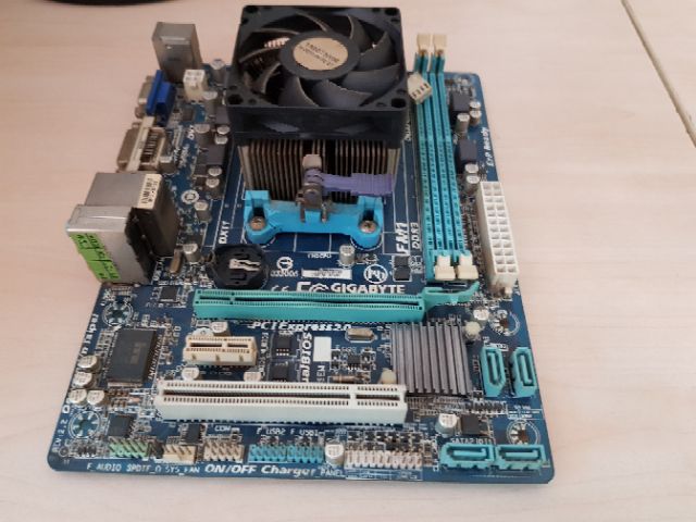 COMBO BỘ MAIN AMD GIGA A55M DS2+ CPU AMD A6 5400 SERIES