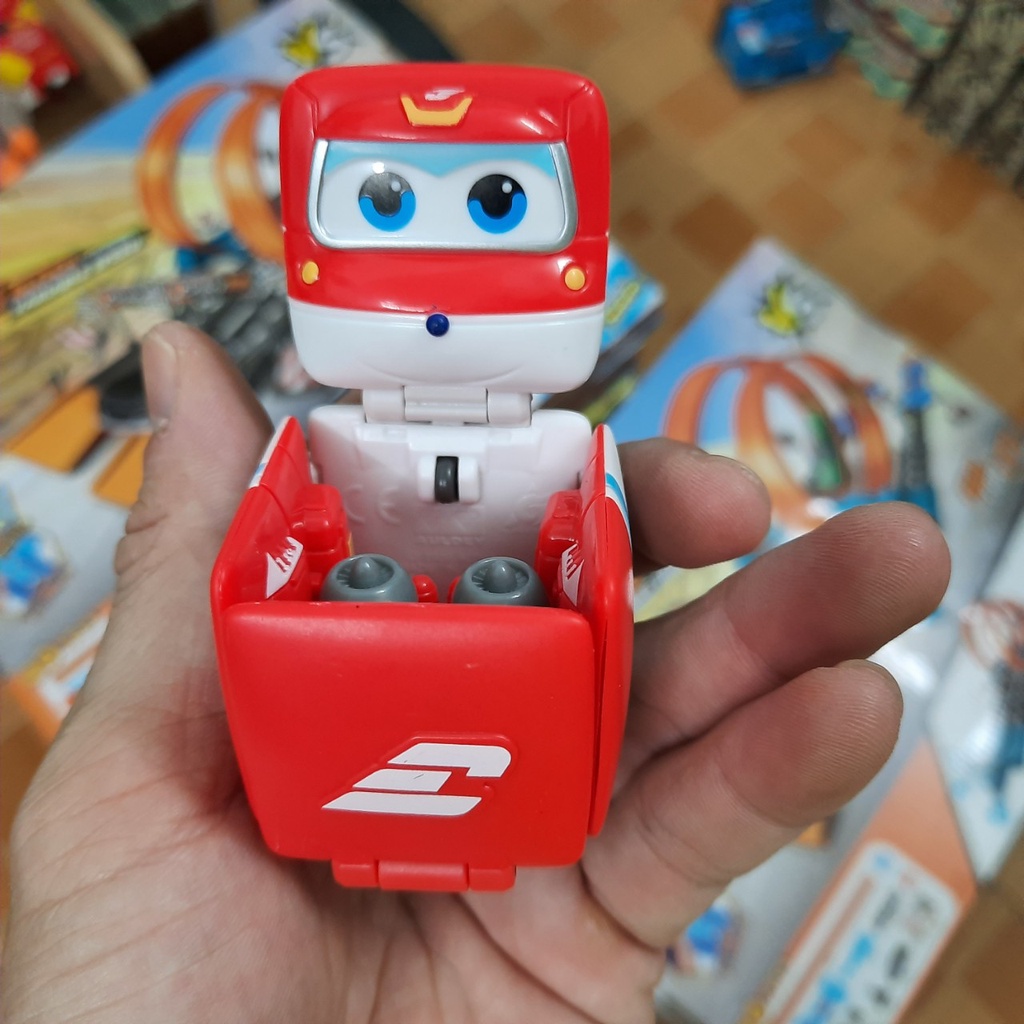 Mô hình super wings 2 trong 1 hộp giao hàng nhân vật Jet tia chớp đồ chơi trẻ em đội bay siêu đẳng