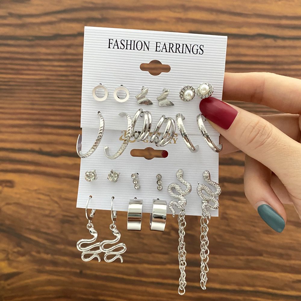 Bộ khuyên tai hình bướm đính ngọc trai thời trang thanh lịch cho nữ