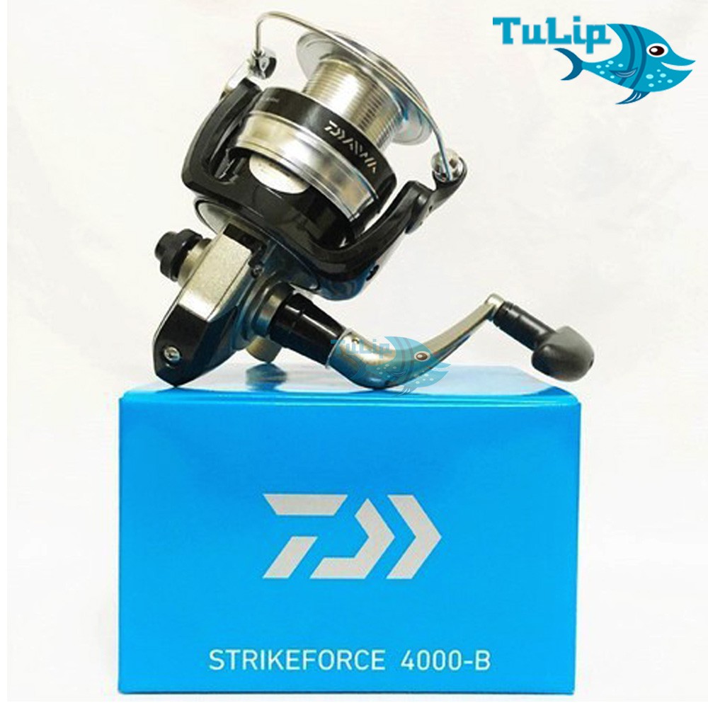 Máy Câu Cá DAIWA STRIKEFORCE Xuất Xứ Nhật Bản - Đủ Size: 2000, 2500, 4000, Chất Liệu Full Kim Loại