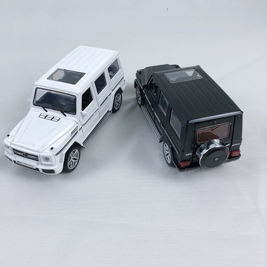 Mô hình xe ô tô Mercedes AMG G65 tỉ lệ 1:32 hãng Miniauto khung kim loại, có đế trưng bày