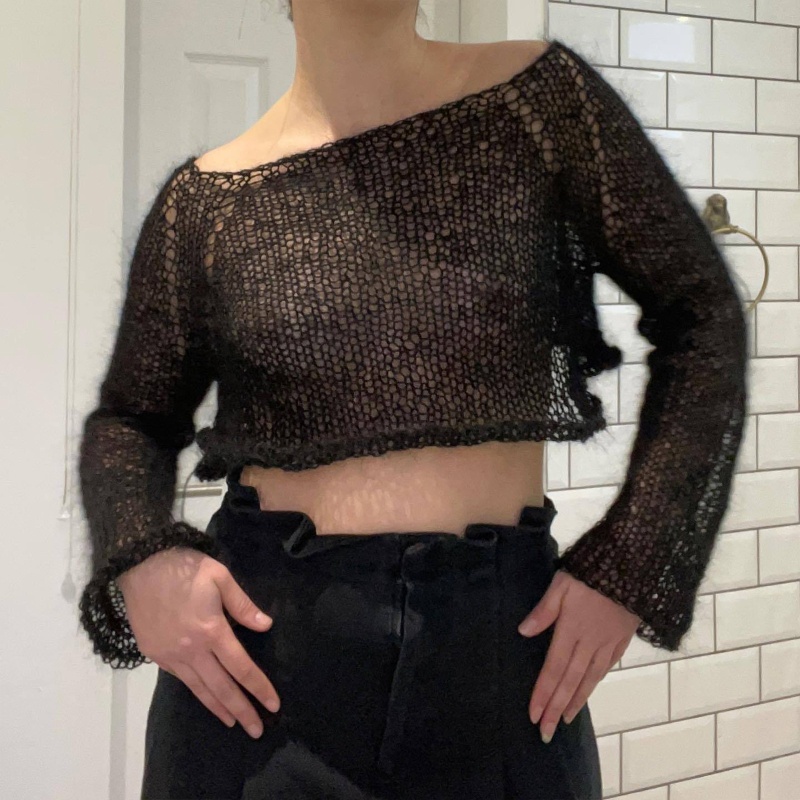 Áo Croptop Dệt Kim Màu Đen Tay Dài Dáng Ôm Khoét Lỗ Thời Trang Đường Phố Cho Nữ