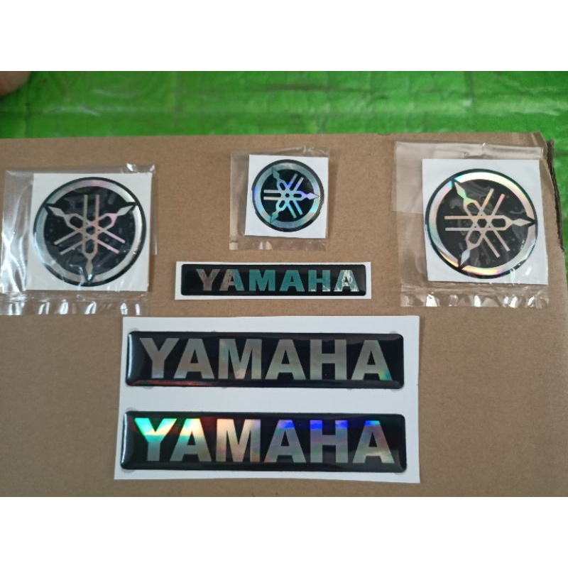 Trọn bộ tem chữ và lô gô nổi Yamaha như hình new
