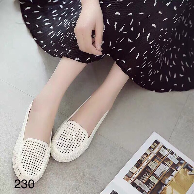 Giày slipon nhựa lưới mã 230