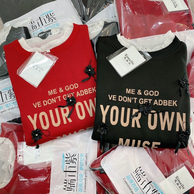 ÁO NỈ PHỐI CỔ REN TRẮNG CHỮ HOA NỔI SIÊU XINH | BigBuy360 - bigbuy360.vn