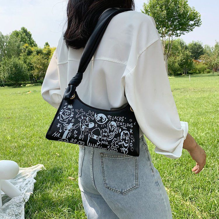 Túi Xách Tay Nữ Họa Tiết Graffiti Phong Cách Hàn Quốc | BigBuy360 - bigbuy360.vn