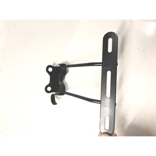 Pat bắt bảng tên Raider fi Satria
