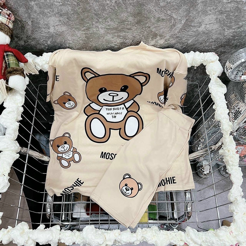 Bộ Quần Áo Trẻ Em Cộc Tay In Hình Gấu Moschie Dễ Thương Vải Coton Cho Bé Trai Bé Gái Từ 8-20kg Mã CT40