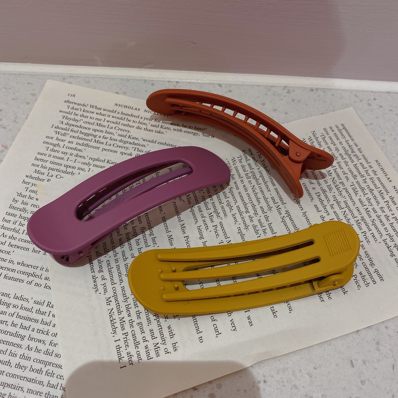 Kẹp tóc mỏ vịt màu trơn cỡ lớn thiết kế lõm hở lưng thời trang cho nữ