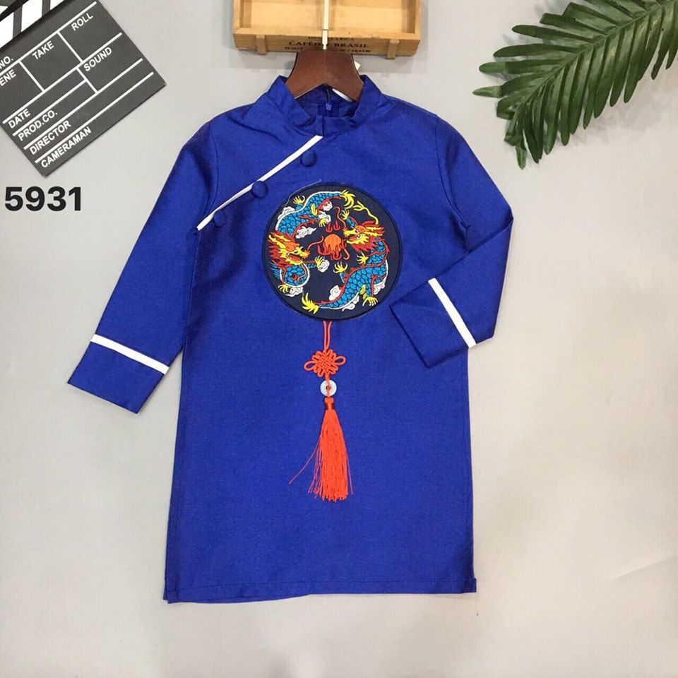 Áo dài bé trai đáp rồng nổi