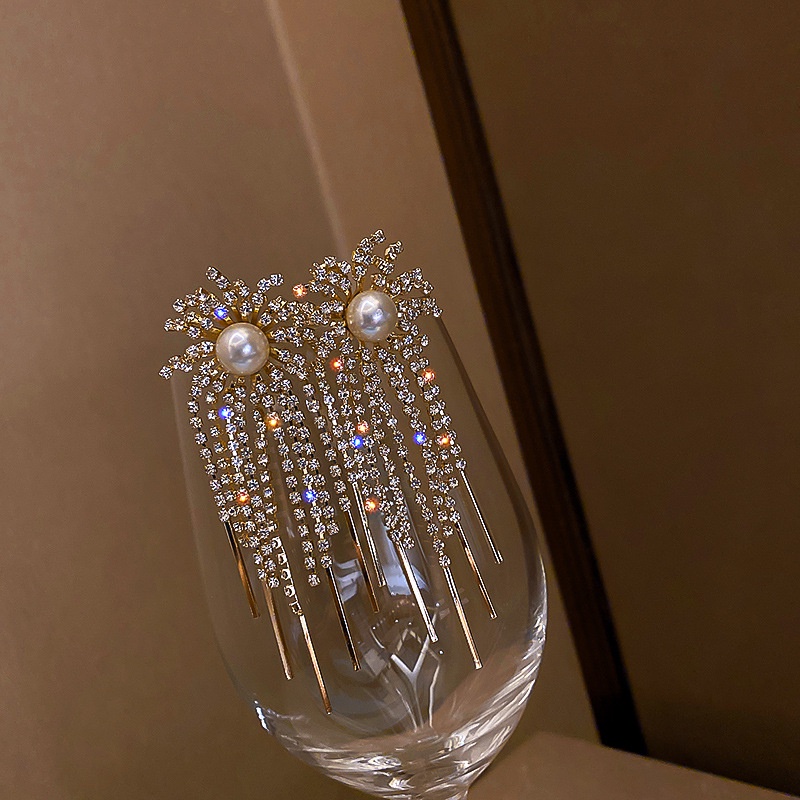 Khuyên Tai Kim Loại Dài Tua Rua Thời Trang Hàn Quốc Cho Nữ