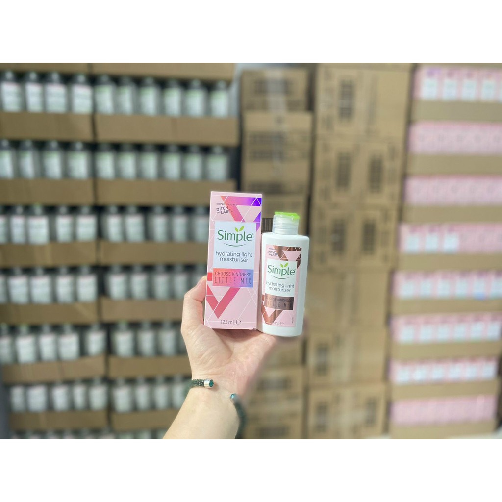 Sữa Dưỡng Ẩm SIMPLE MOISTURISER 125 ml Anh quốc