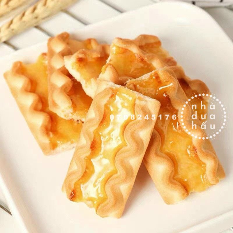 Một hộp bánh nướng nhân mứt NIMIZI Hongkong hộp 148g gồm 3 vị táo/ đào/ việt quất