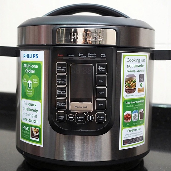Nồi áp suất điện tử Philips HD2137 6 Lít