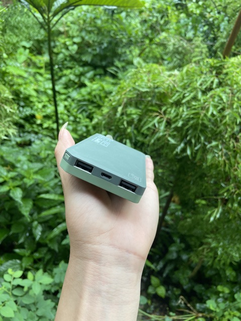 Pin sạc dự phòng  10000mAh ivalue ( hàng FPT like new )