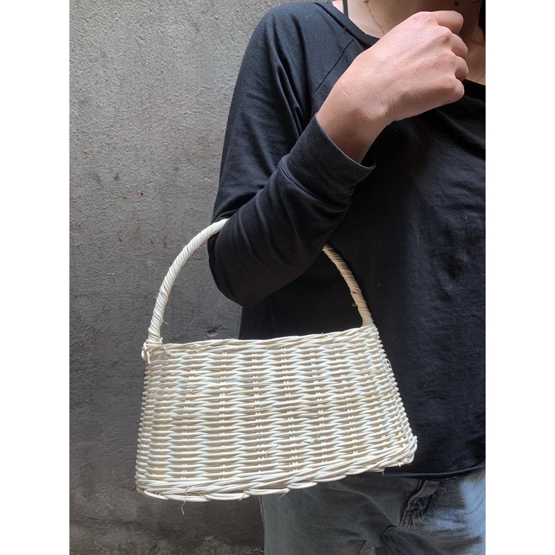 Giỏ cắm hoa bằng mây kiểu túi,size lớn - HN3