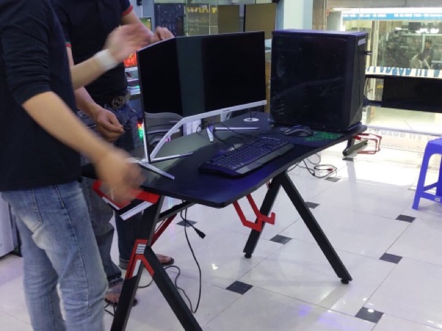 Bàn gaming Iron Man X3 giá siêu rẻ kt 60x1m2, cao 75cm | BigBuy360 - bigbuy360.vn